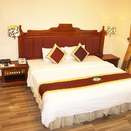 Central Hotel Kuang Ngai Dış mekan fotoğraf