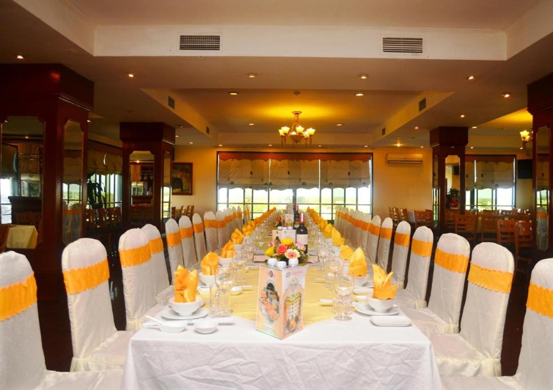 Central Hotel Kuang Ngai Dış mekan fotoğraf