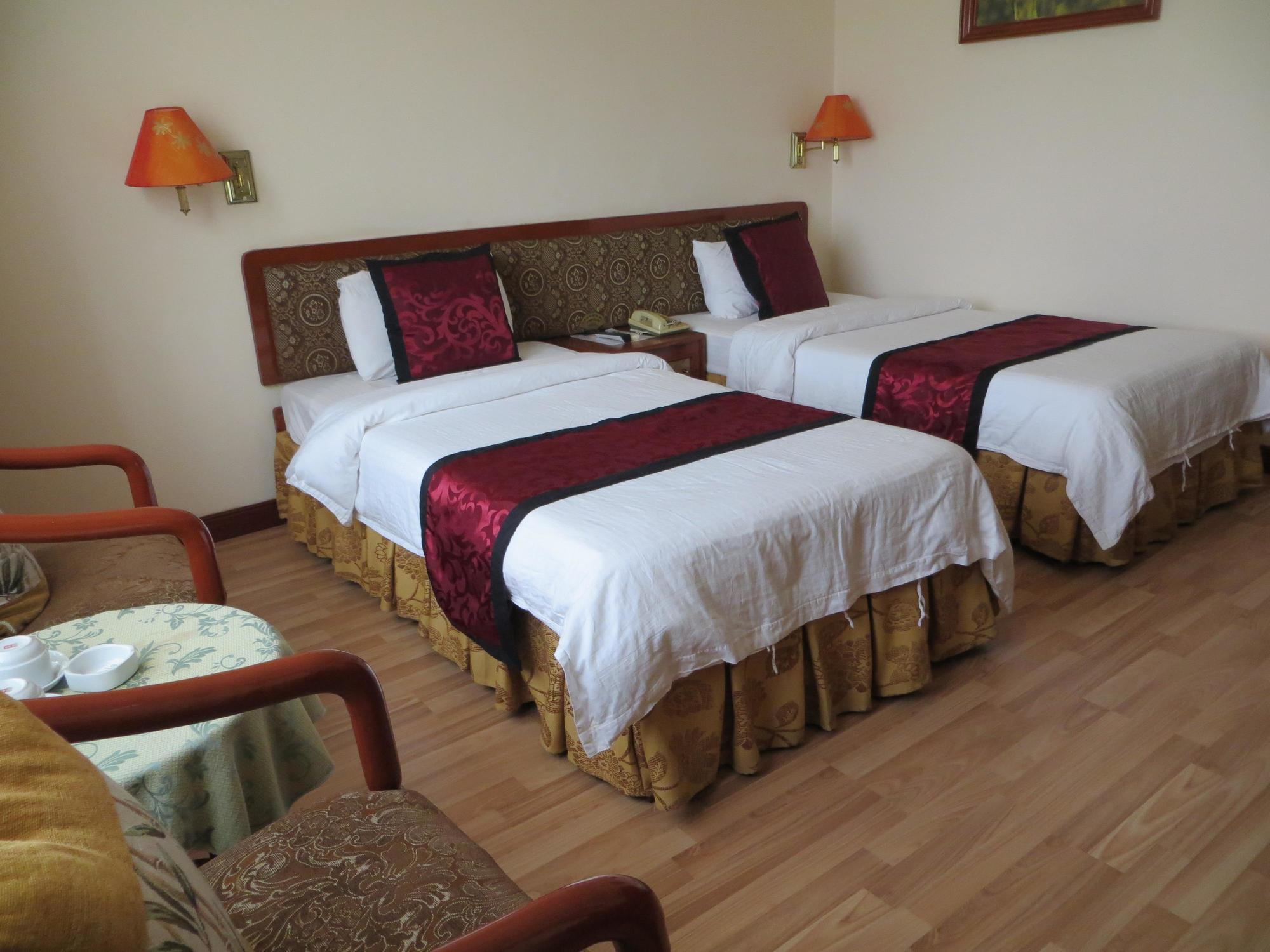 Central Hotel Kuang Ngai Dış mekan fotoğraf