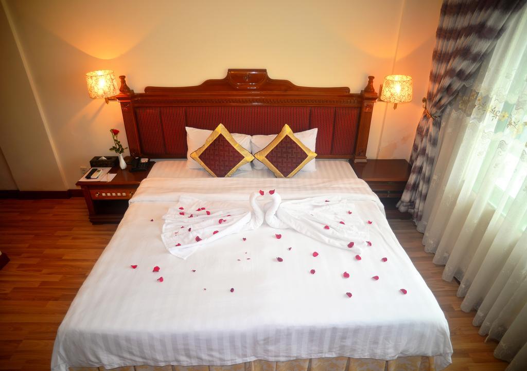 Central Hotel Kuang Ngai Dış mekan fotoğraf