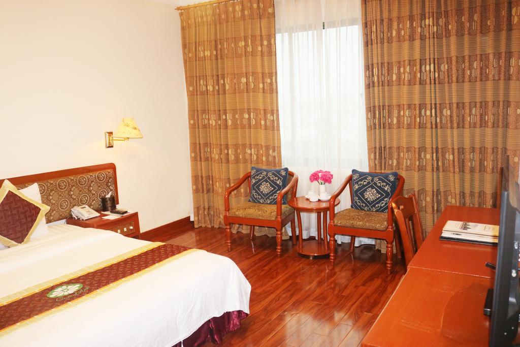 Central Hotel Kuang Ngai Dış mekan fotoğraf
