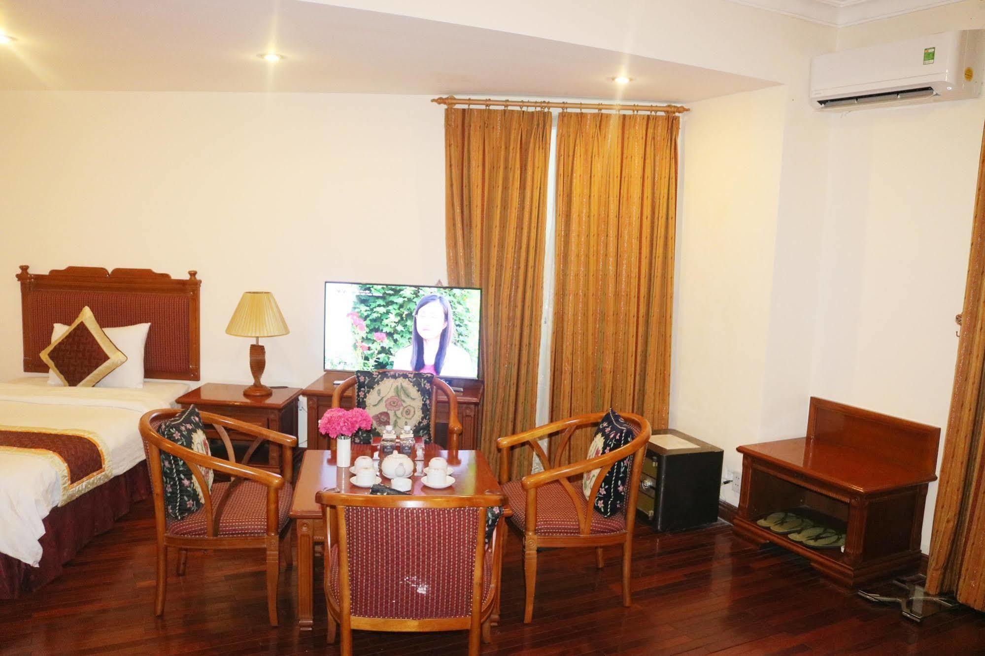 Central Hotel Kuang Ngai Dış mekan fotoğraf