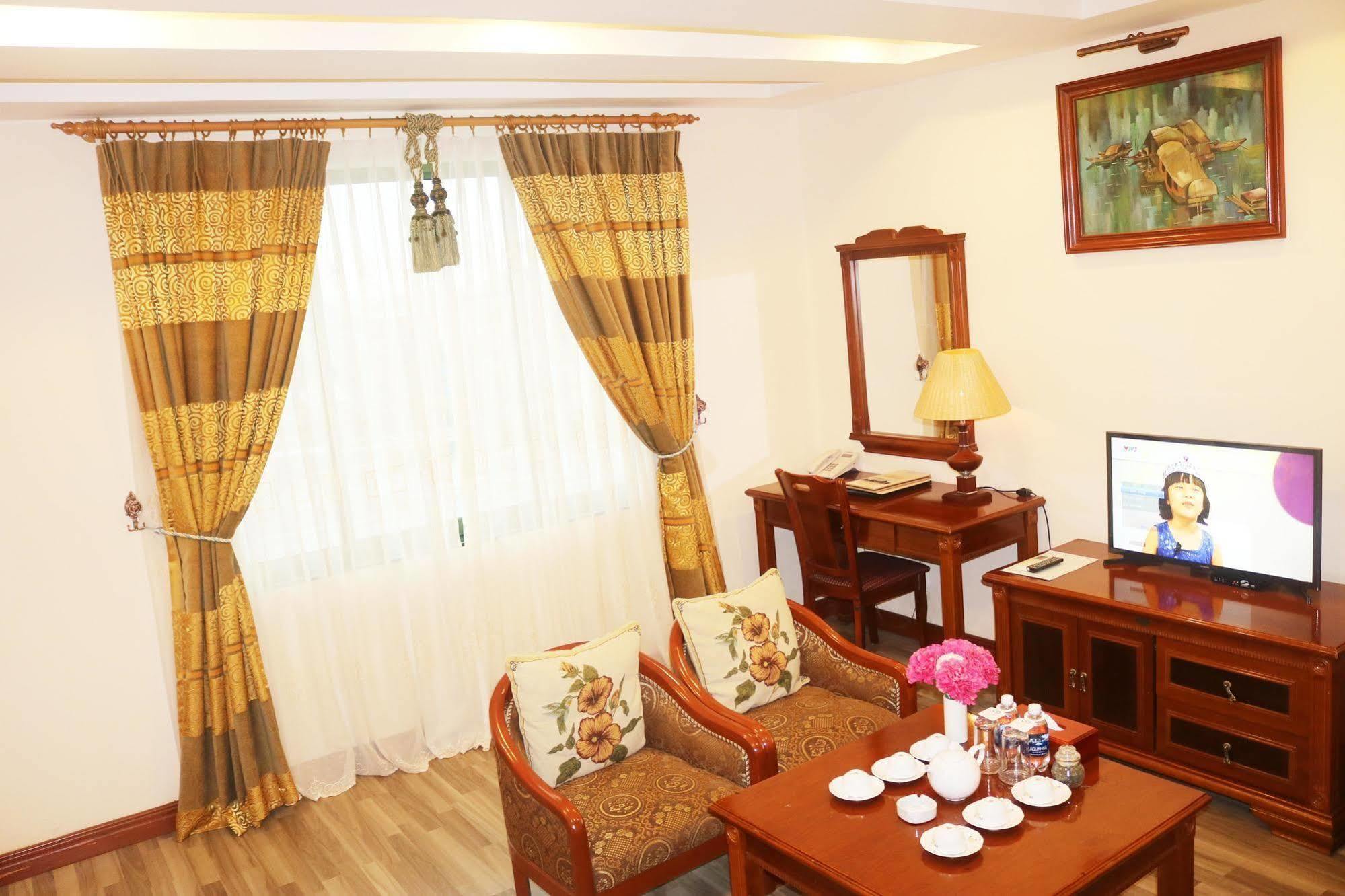 Central Hotel Kuang Ngai Dış mekan fotoğraf