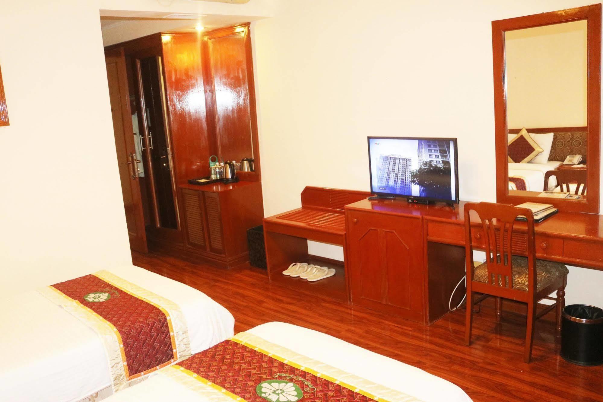 Central Hotel Kuang Ngai Dış mekan fotoğraf