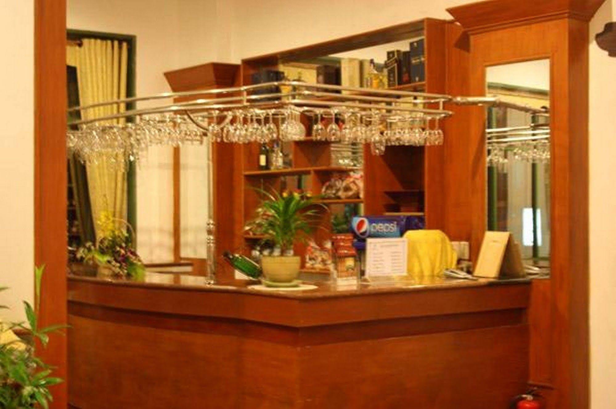 Central Hotel Kuang Ngai Dış mekan fotoğraf