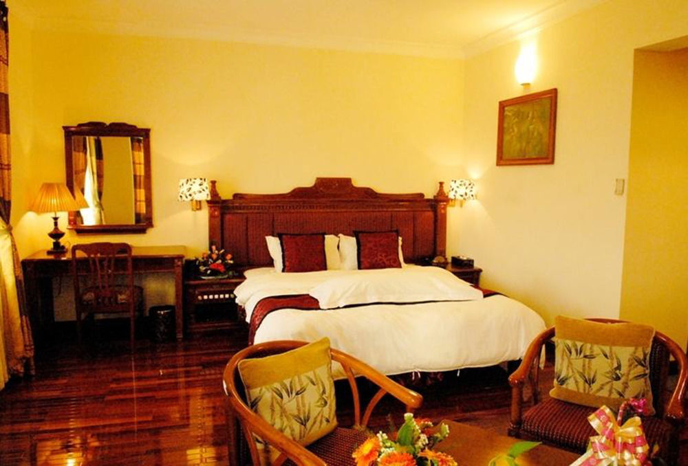 Central Hotel Kuang Ngai Dış mekan fotoğraf