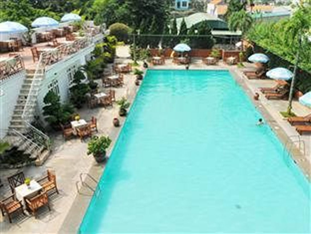 Central Hotel Kuang Ngai Dış mekan fotoğraf