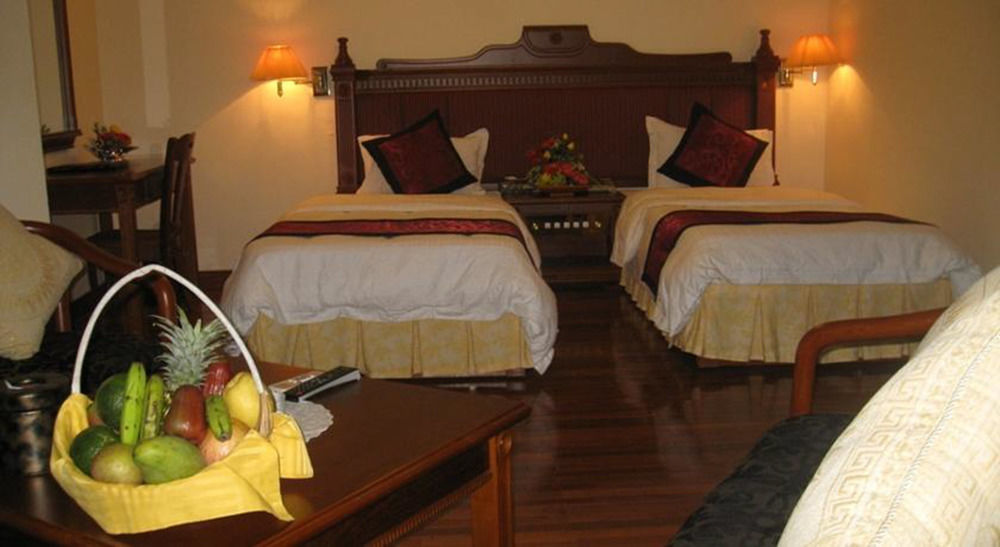 Central Hotel Kuang Ngai Dış mekan fotoğraf